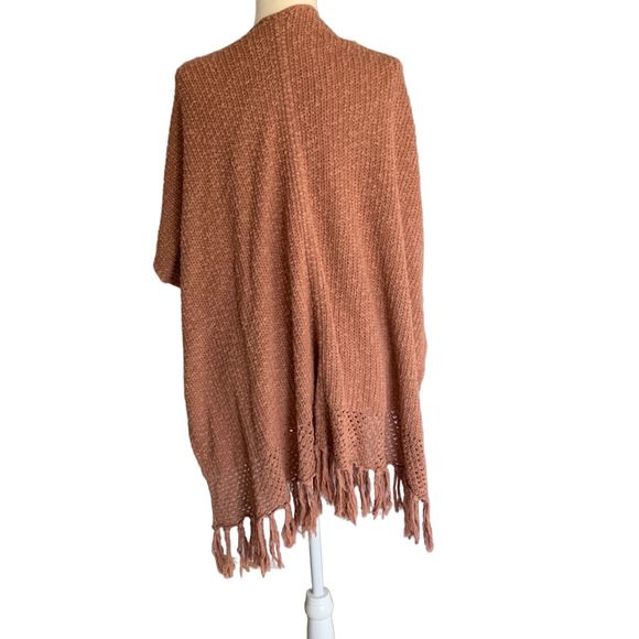 Bohemian Shawl with Frayed Trim Pink Color - Picture 4 of 6